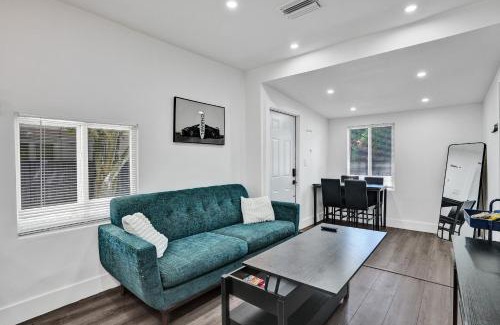 Liberty City Casa | Miami Heart Retreat, Stylish & Central With Games
