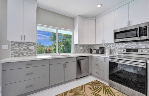 Ives Estates Casa | North Miami Home w/ Screened-in Patio+Heated Pool