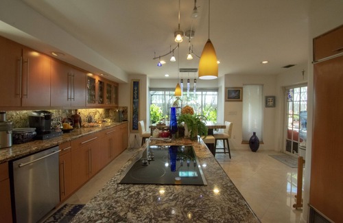 Ives Estates Casa | MIAMI HOGAR CON UN SENTIMIENTO TROPICAL ***