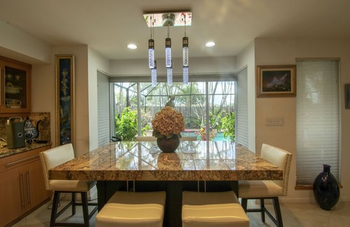 Ives Estates Casa | MIAMI HOGAR CON UN SENTIMIENTO TROPICAL ***