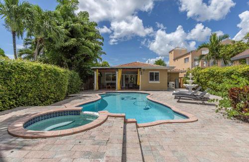 Coral Terrace Casa | Miami House - Heated Pool - Family Vacation