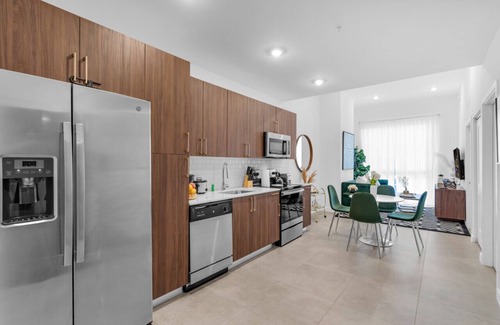 Overtown Apartamento | Miami Magic: Vibrant 2 Bedroom with Free Parking