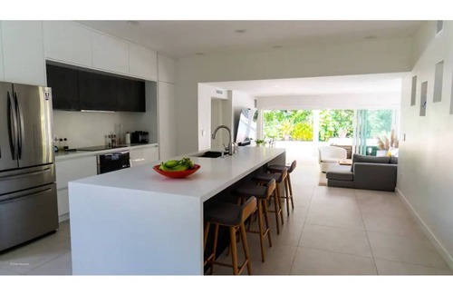 Biscayne Park Casa | Miami Modern Luxury with a Pool & Spa