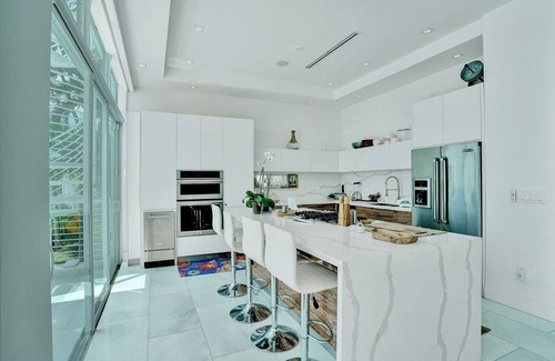 North Bay Village Casa | Casa moderna frente al mar