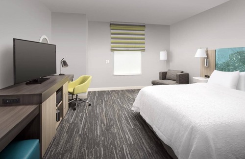 Seybold Hotel | Miami Moments! Free Breakfast, Pool, Pets Allowed!