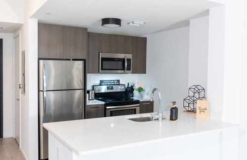 Overtown Condominio | Miami's Best - Modern 2BR/2BA Condo, Infinity Pool, and Luxury Central Living
