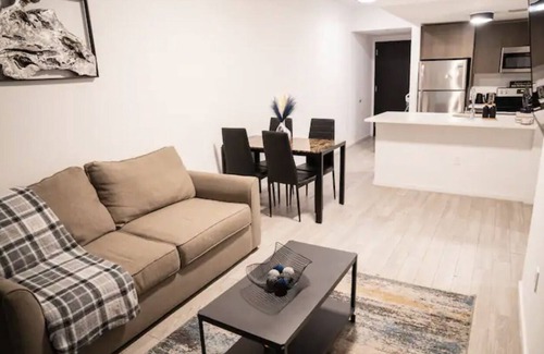Overtown Condominio | Miami's Best - Modern 2BR/2BA Condo, Infinity Pool, and Luxury Central Living