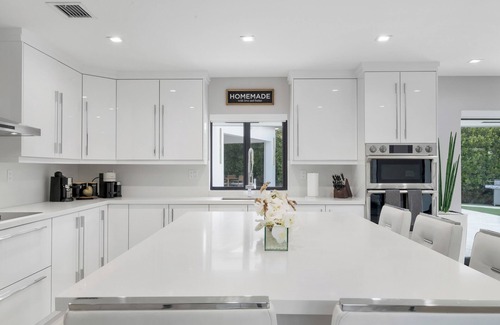 Miami Springs Casa | Miami Springs Located in Heart of Miami