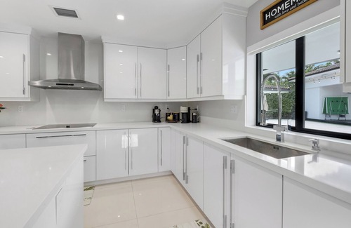 Miami Springs Casa | Miami Springs Located in Heart of Miami