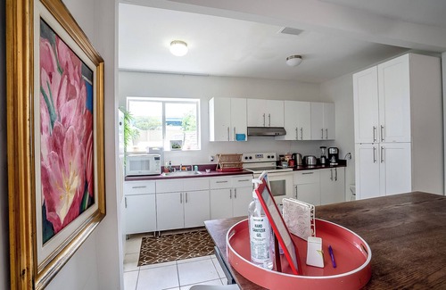 Buena Vista Casa | Miami Vacation Home 4 bedroom Parking.