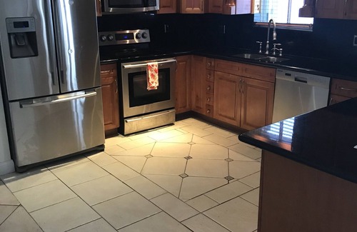 Hialeah Gardens Casa | MIAMI VACATIONAL 20122 4BED-2BATH