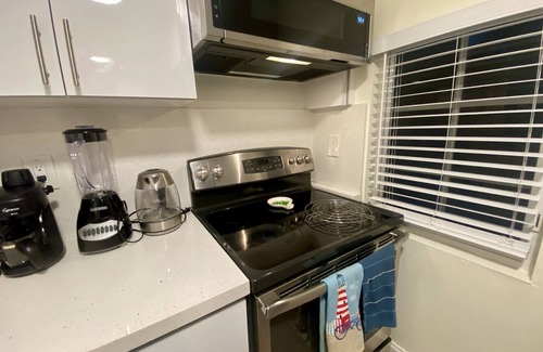 Little Haiti Casa | Miami Vacations 3 bedrooms with parking