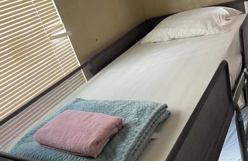 North Miami Hotel | Miami Vibes Hostel-Like Shared Room