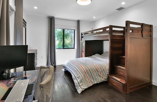 Biscayne Park Casa | Miami-Village of Biscayne Park-Mins to South Beach/Miami Beach