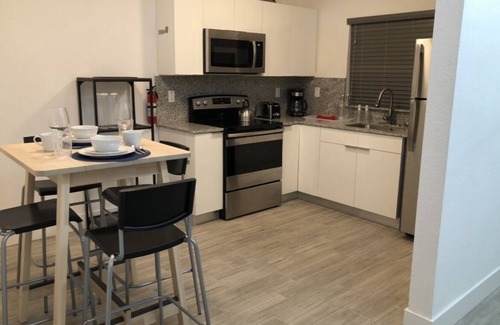 Wynwood Art District Apartamento | Miami’s Wynwood Art District 10mins from the beach & MiamiHeat Arena