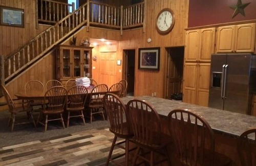 Hayward Casa | Michele's on the Bay - ¡Casa ejecutiva en Hayward Clear Lake!