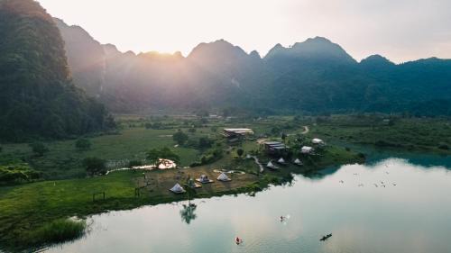 Huu Lung Otro | Michi Camp Hữu Liên