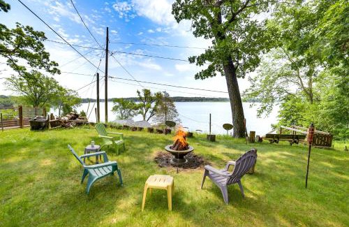 Horton Casa | Michigan Lakefront Retreat with Kayaks and 2 Decks