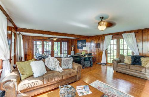 Horton Casa | Michigan Lakefront Retreat with Kayaks and 2 Decks