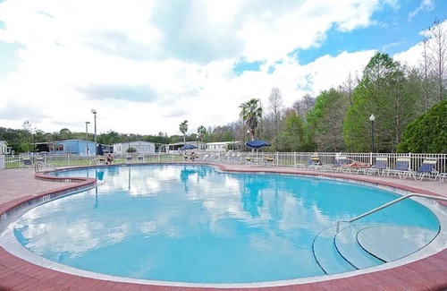 Kissimmee Cabaña | Mickey's Hideaway Cottage 4 miles from Disney in Kissimmee with WiFi and AC