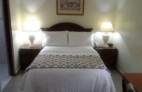 Altos de Arroyo Hondo Hotel | Micro Hotel Condo Suites