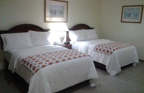 Altos de Arroyo Hondo Hotel | Micro Hotel Condo Suites