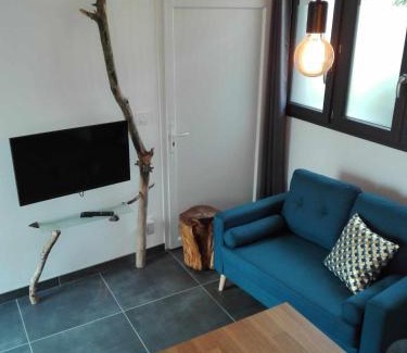 Commelle-Vernay Casa | Micro Maison indépendante
