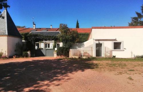 Commelle-Vernay Casa | Micro Maison indépendante