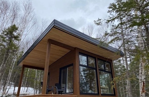 Baie-St-Paul Chalet De Esquí | Dens Microchalets in the Charlevoix forest