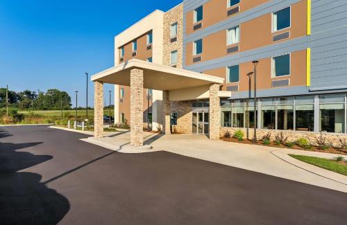 Prattville Hotel | Microtel Inn & Suites by Wyndham Prattville Montgomery