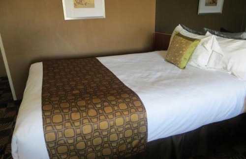 Lincoln Hotel | Microtel Inn & Suites Lincoln