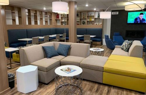 Woodland Park Hotel | Microtel Inn & Suites by Wyndham Woodland Park