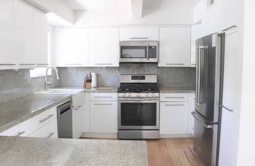 Tahquitz River Estates Casa | Desert Oasis Mid Century Home - ¡Amplios apartamentos de 2 habitaciones, 2 baños a minutos del centro de la ciudad!