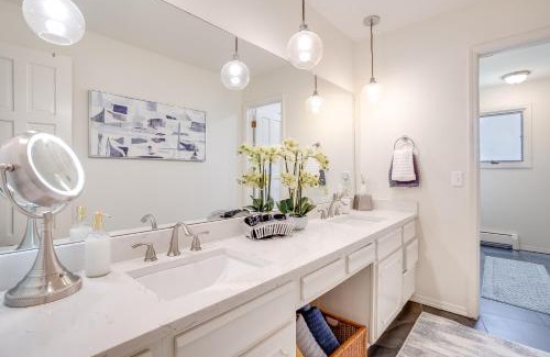 Westcliff and Cambridge Casa | Mid-Century Escape 7 BR Sleeps 22 Hot Tub & Games