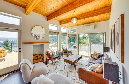 Worley Casa | Mid-Century Escape Lake Views, Steps to Cave Bay!