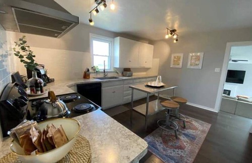 Jordan Township Casa | Mid Century Farmhouse