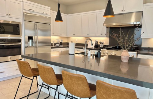 Irvine Casa | Mid-Century Modern 3BR in Great park Irvine