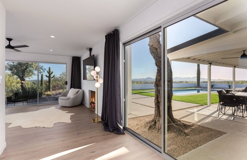Tucson Casa | Mid-Century Modern Catalina Foothill Hideaway