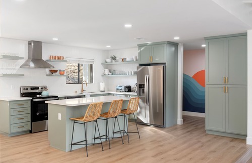 Loomis Casa | Mid Century Modern Escape 4 Br w/ Pool - 1.7 acres