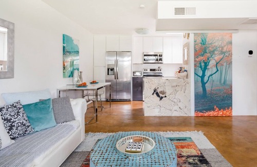 Camelback East Condominio | *** Mid Century Modern Foodie Paradise *** ¡Gran arquitectura, diseño y buena comida!