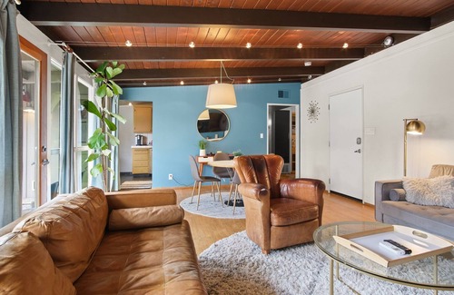 Modesto Casa | Mid-Century Modern Home - Close to Downtown