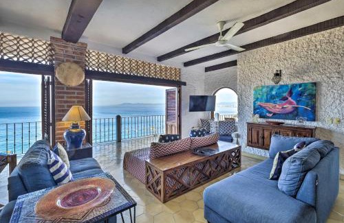 Amapas Apartamento | Mid-Century Modern Condo with Patio and Ocean Views!