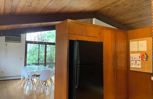 Storrs Casa | Mid-Century Modern Retreat