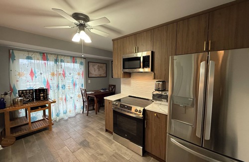 Aksarben - Elmwood Park Casa | Mid Century Modern Retreat in the Heart of Central Omaha