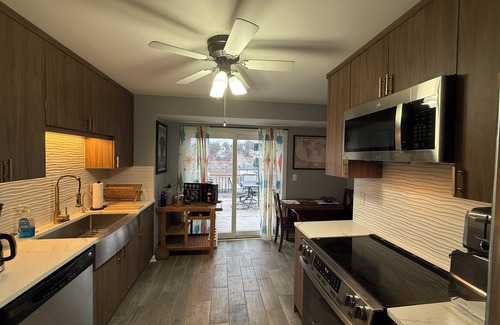 Aksarben - Elmwood Park Casa | Mid Century Modern Retreat in the Heart of Central Omaha