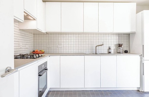 Cheltenham Casa | Mid-Century Modern Style 1BD with Garden