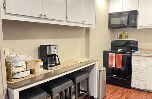 Alturas Casa | Mid-Century modern style 4 bedroom home