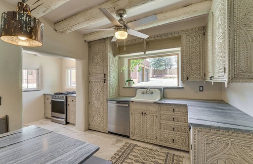 Taos Casa | Mid-Century Modern Taos Home w/ Hot Tub & Fire Pit