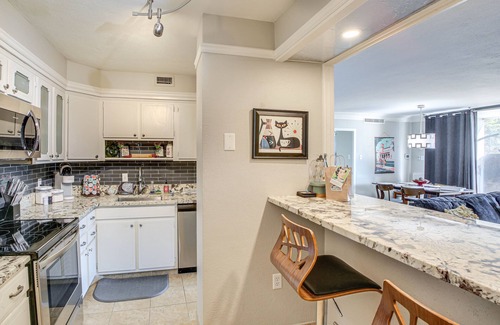 Mid America Condominio | NUEVO-Hot Springs Condo w / deslizamiento de barco en el lago Hamilton