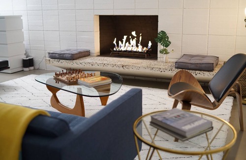 Racquet Club South Casa | Mid-Century Modern Home With Mountain Views